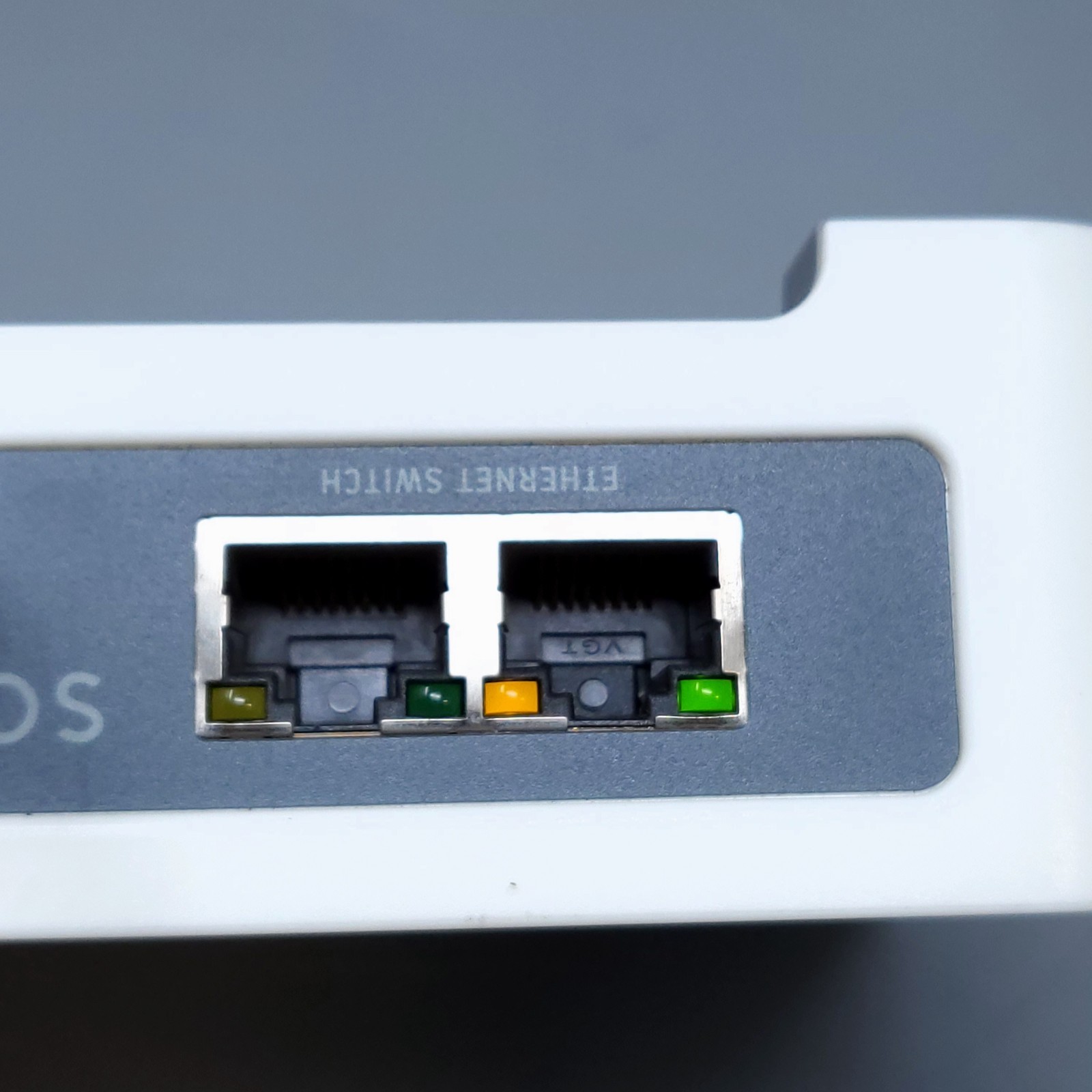Lot 7 Sonos Bridge and ZoneBridge BR100 READ