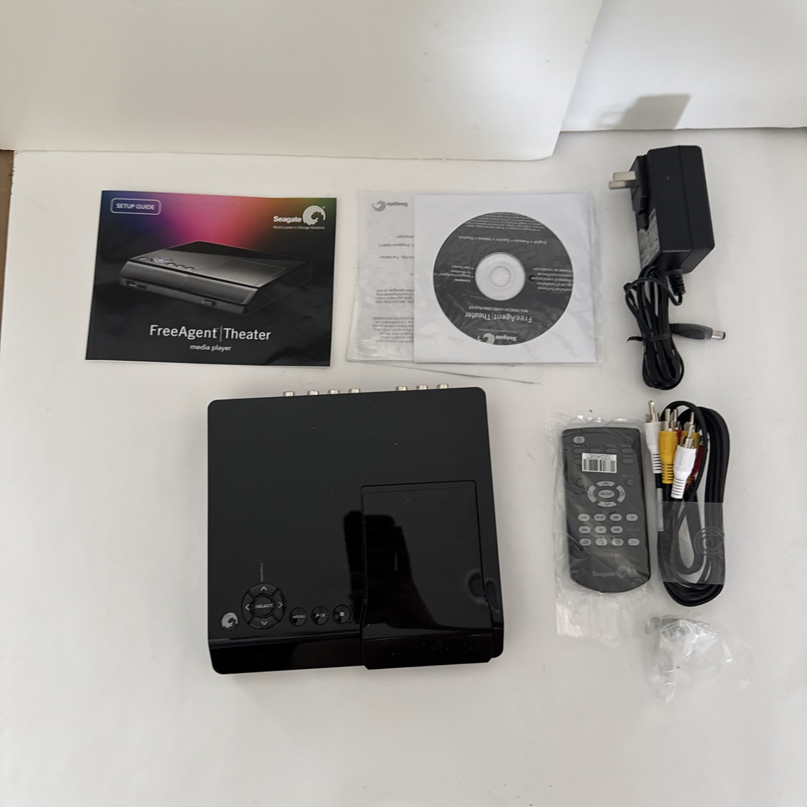 Seagate FreeAgent Theater Media Player STCEM101-RK *Never Used*