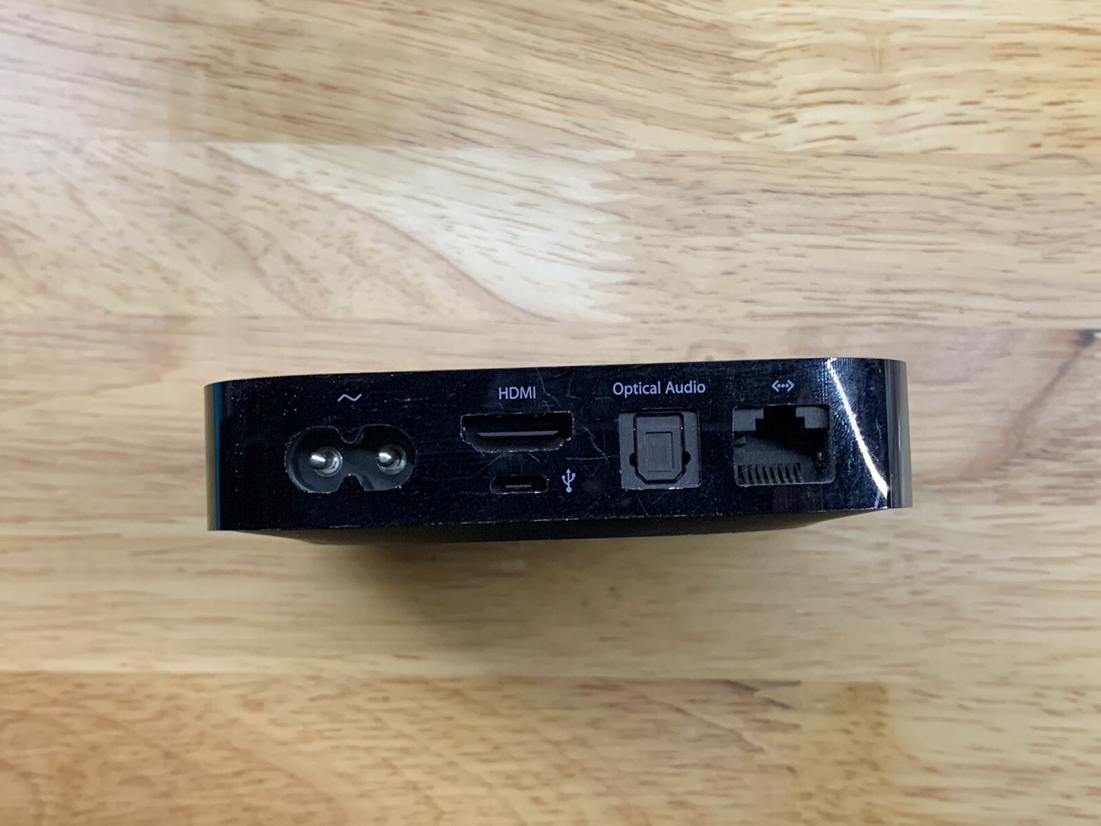 Apple TV A1427 Bundle 3rd Generation with power cable remote and mount