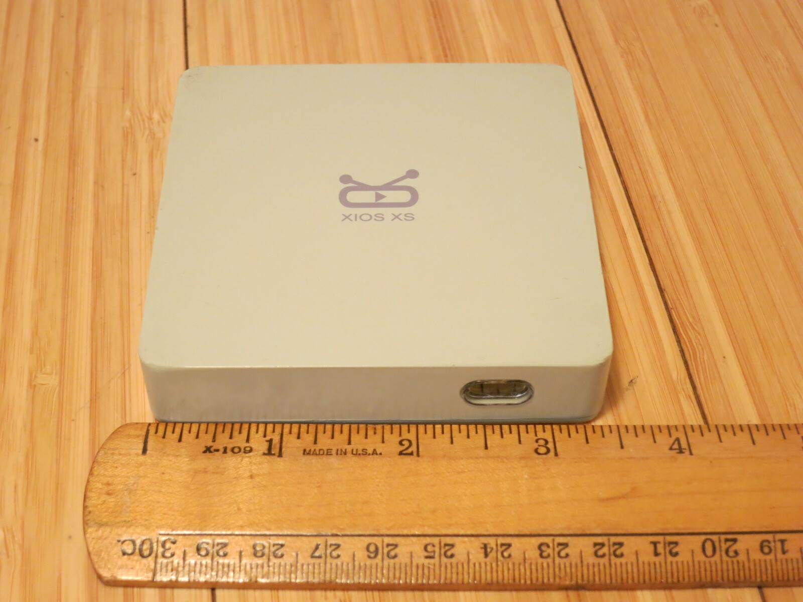 Xios XS – PTGMCXXALU-US – Media Play Box- TOFU, WiFi, Bluetooth, USB, HDMI, SPDI