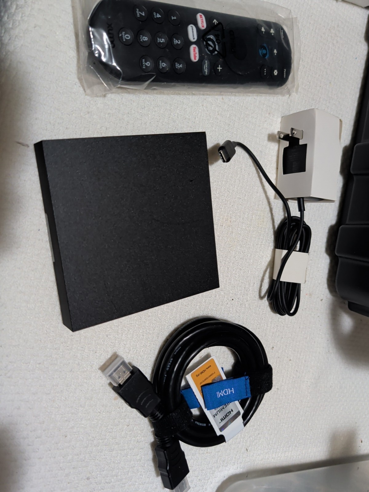Xumo 4K Streaming BOX & Voice Remote Open Box Never Used