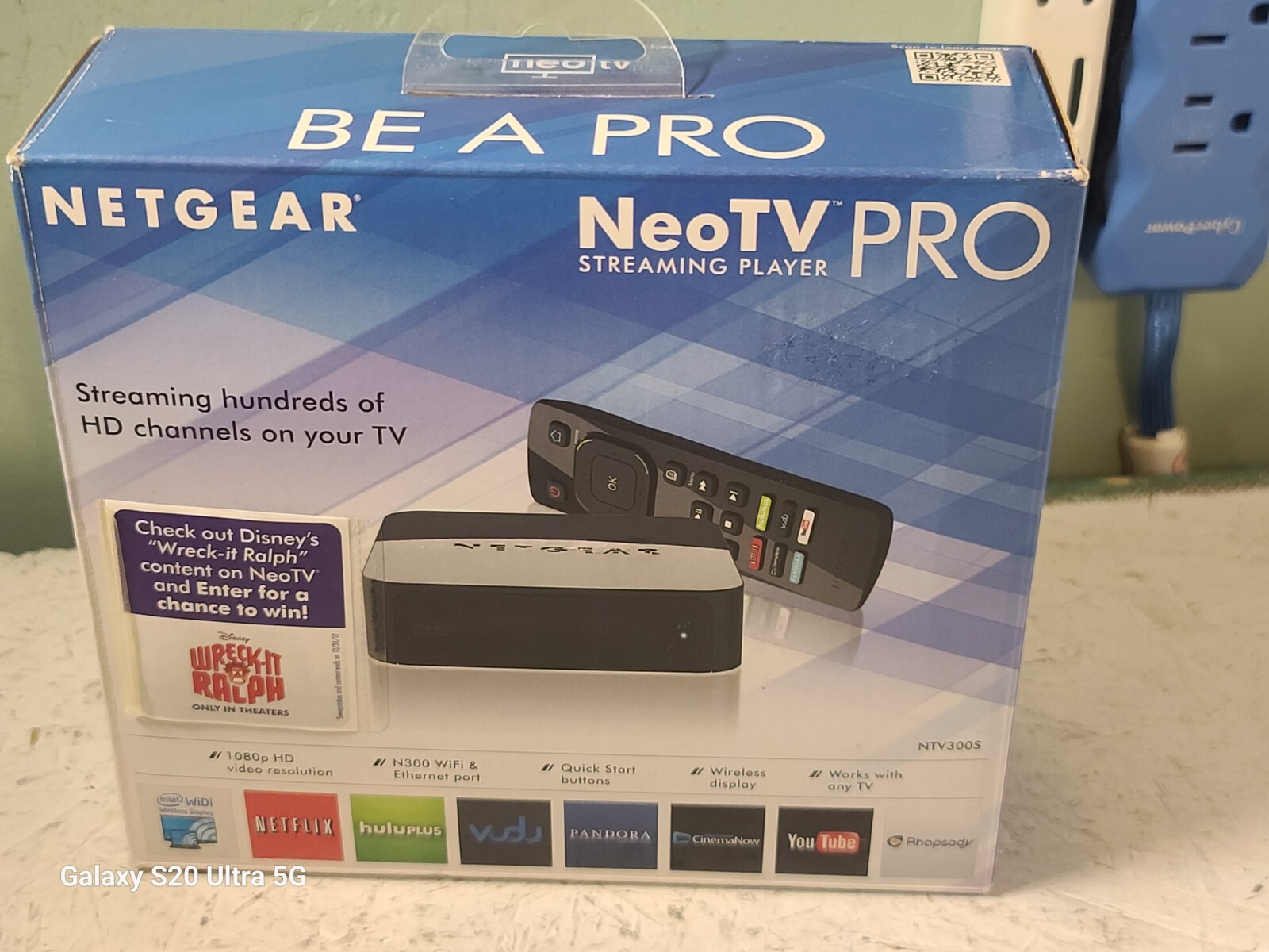 Netgear NeoTV PRO HD 1080p Streaming Media Player with Wi-Fi, NTV300S