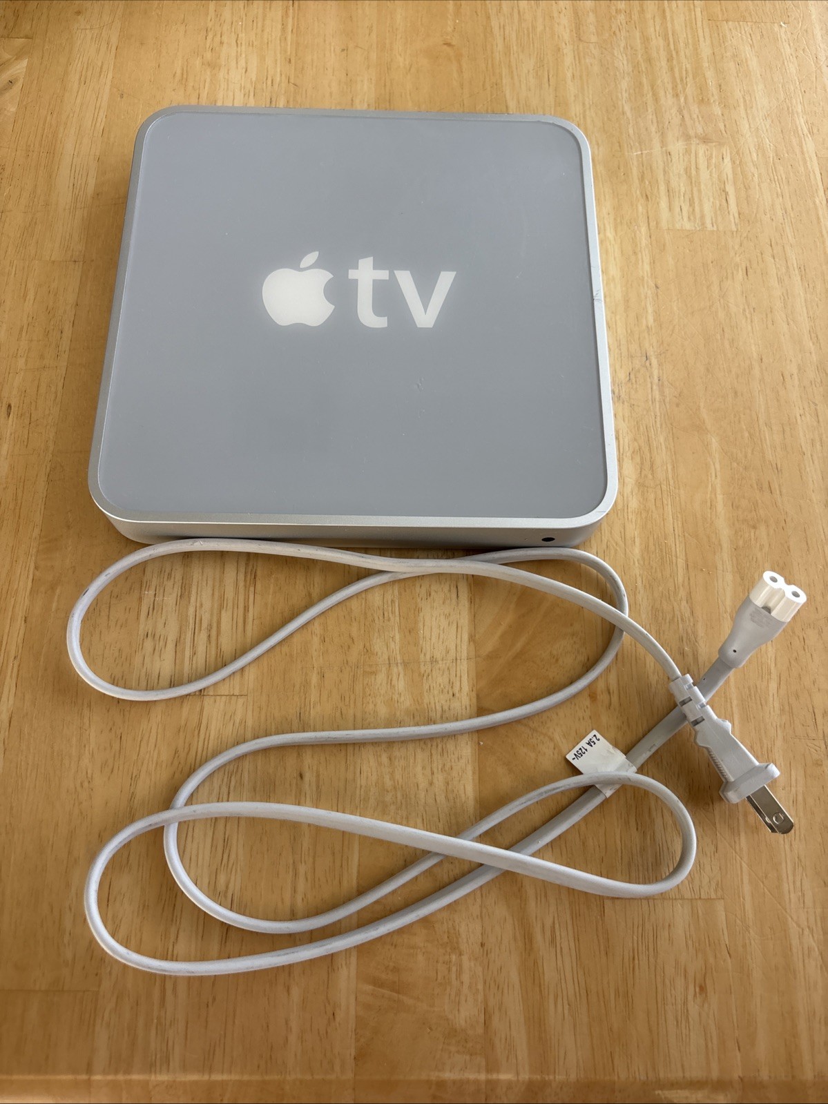 2007 Apple TV 1st Generation Silver Media Streaming Device Model A1218 w/ Cord