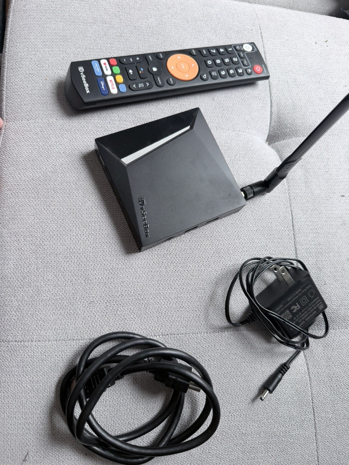 vSeeBox V5 Pro 2025 Newest Model $$$ SEND ME YOUR BEST OFFER $$$