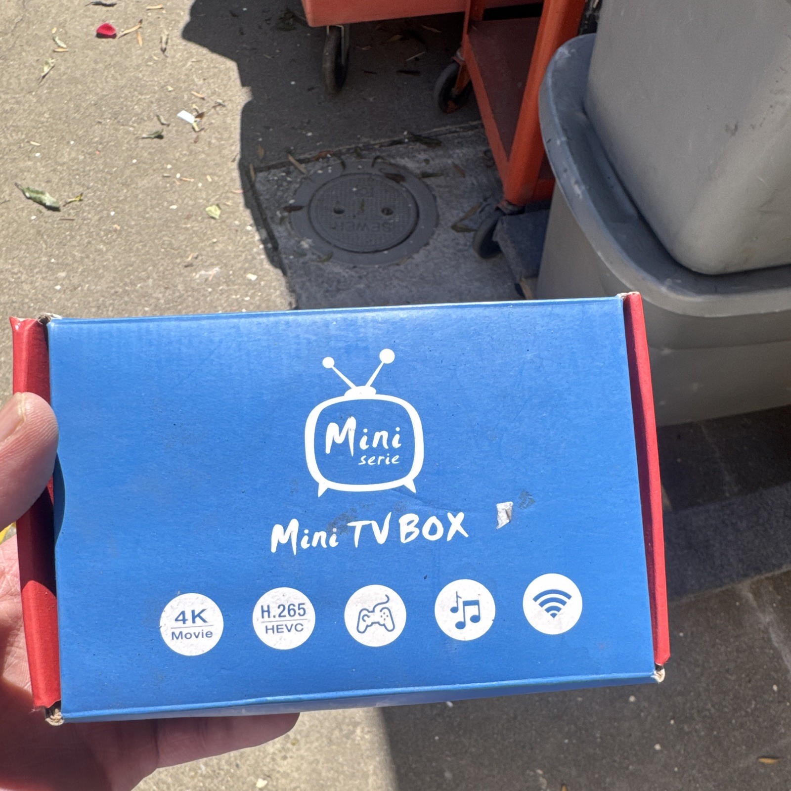 Mini TV BOX Mini Series 4K Wi-Fi Media Streamer Box H.265 HEVC Blue/Red