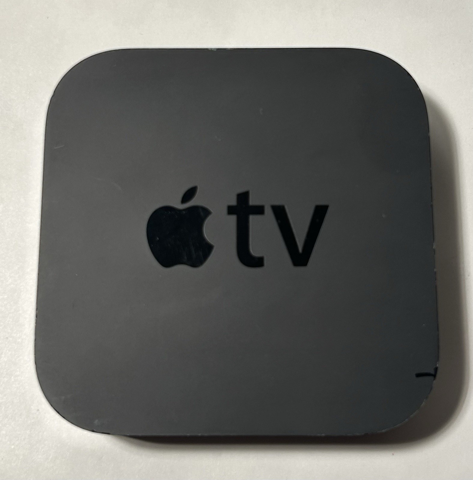 Apple TV 3rd Generation Digital HD 8GB Media Streaming Player A1469 Black