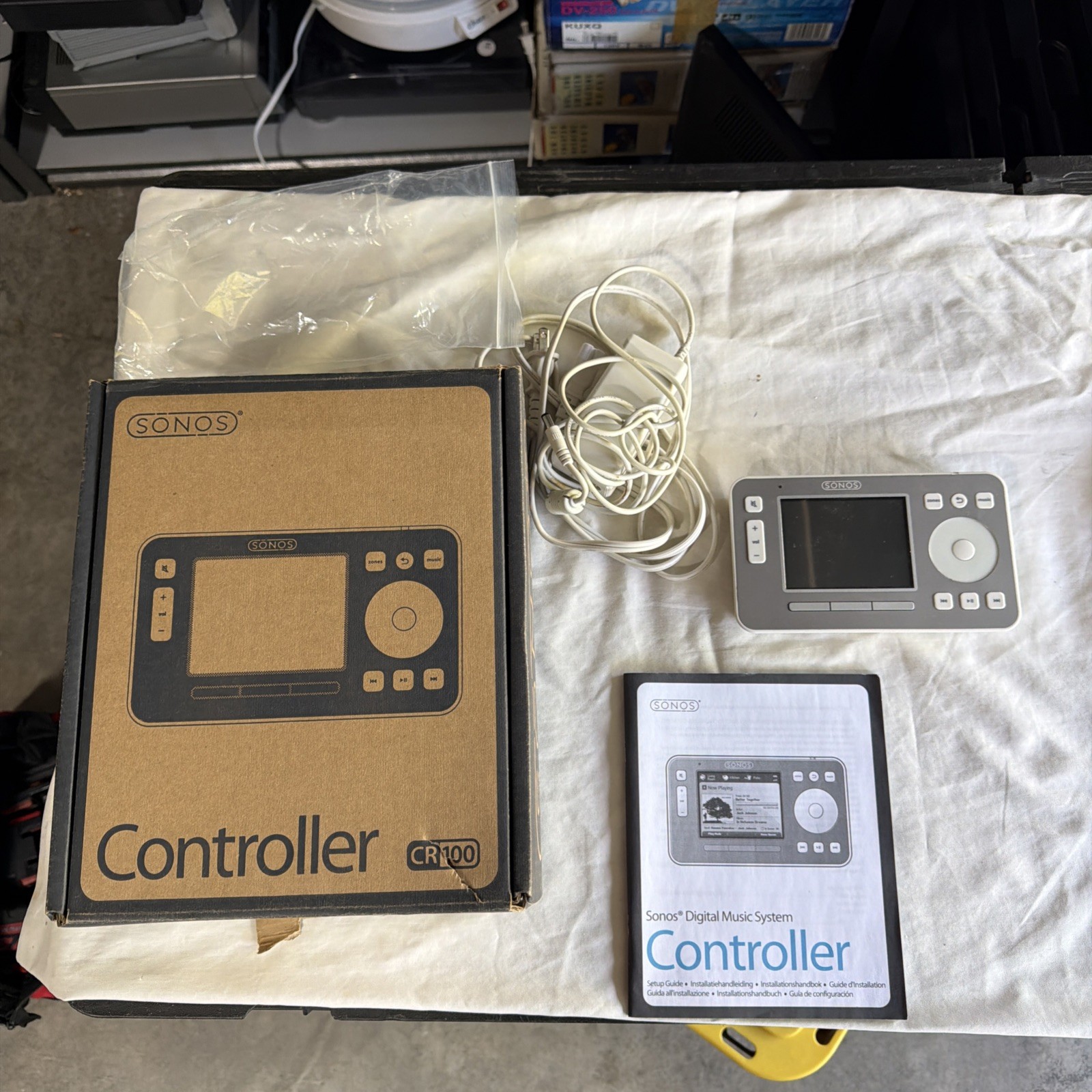 SONOS DIGITAL MUSIC SYSTEM CONTROLLER CR100 – W/ POWER ADAPTER TESTED