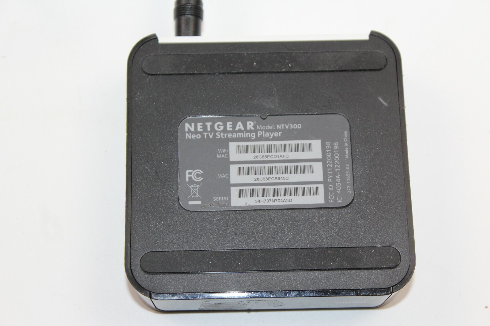Netgear NTV300 Neo TV Streaming Player Powers On