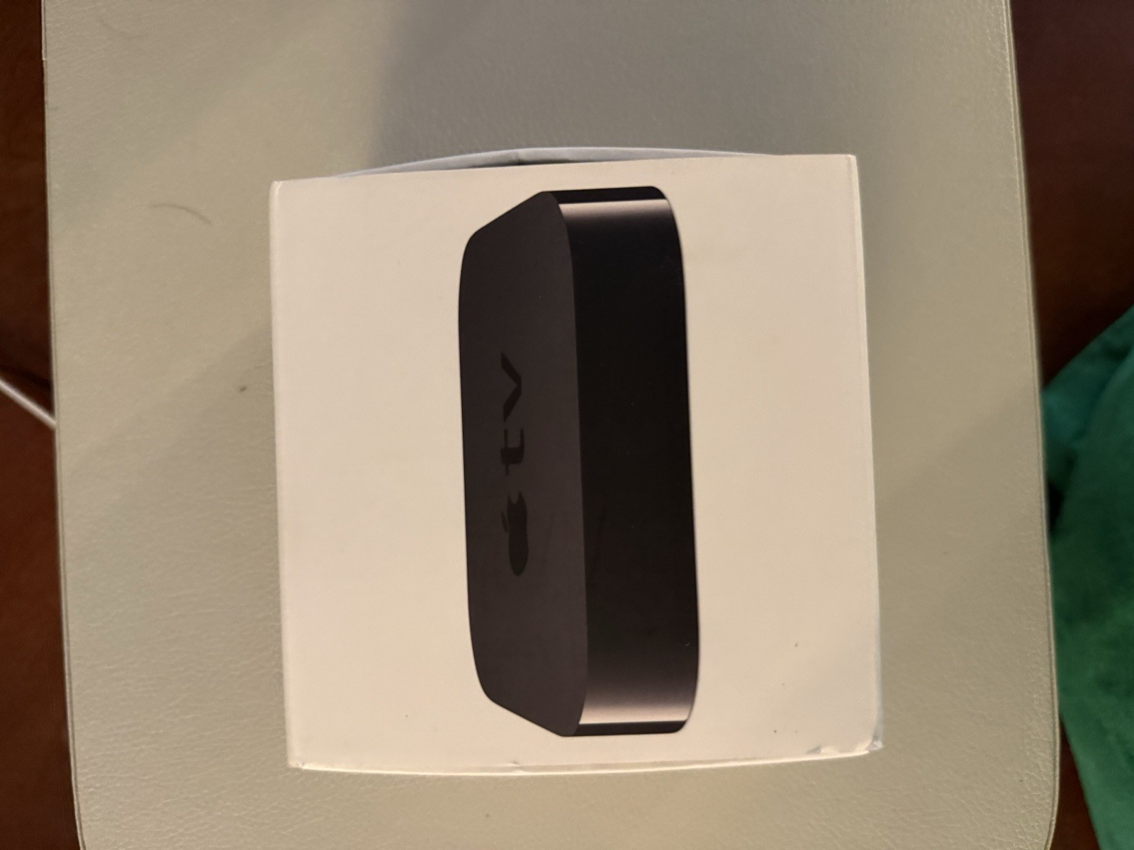 Apple TV (4th Generation) 32GB HD Media Streamer – Black (MR912LL/A)