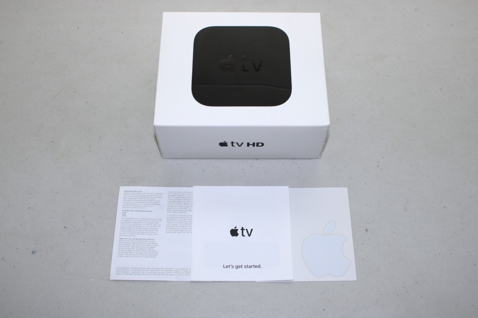 *EMPTY BOX ONLY W/ STICKER/INSERTS* Apple TV MR912LL/A Model: A1625 *EMTPY BOX*