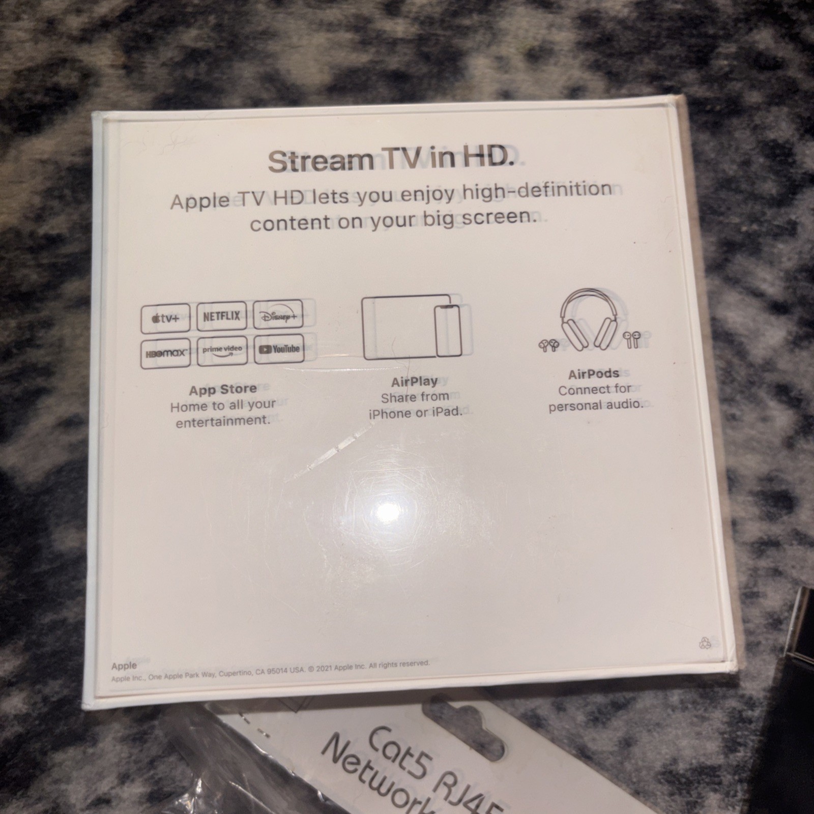 BRAND NEW Authentic Apple TV HD 32GBw/ Remote HD 1080p, MHY93LL/A W Free Gifts