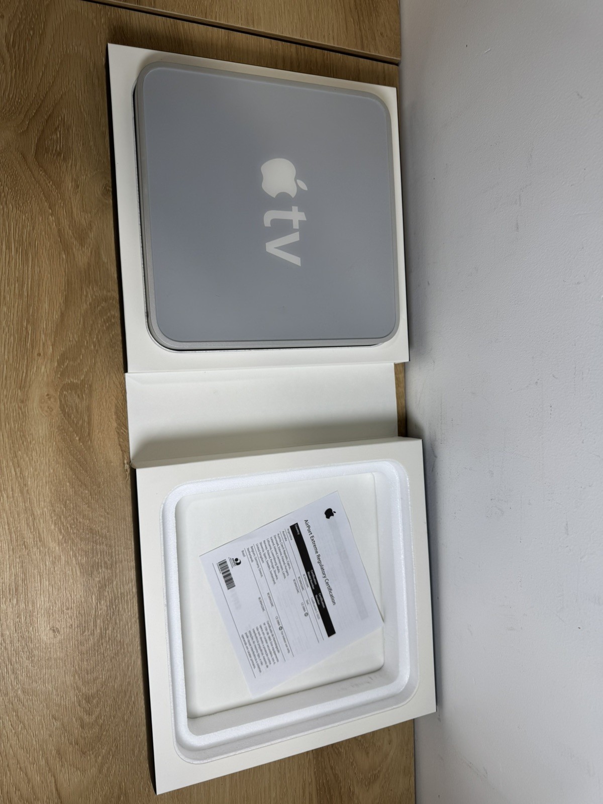 Apple TV (1st Generation) 40GB Media Streamer – A1218 NO REMOTE and no cables