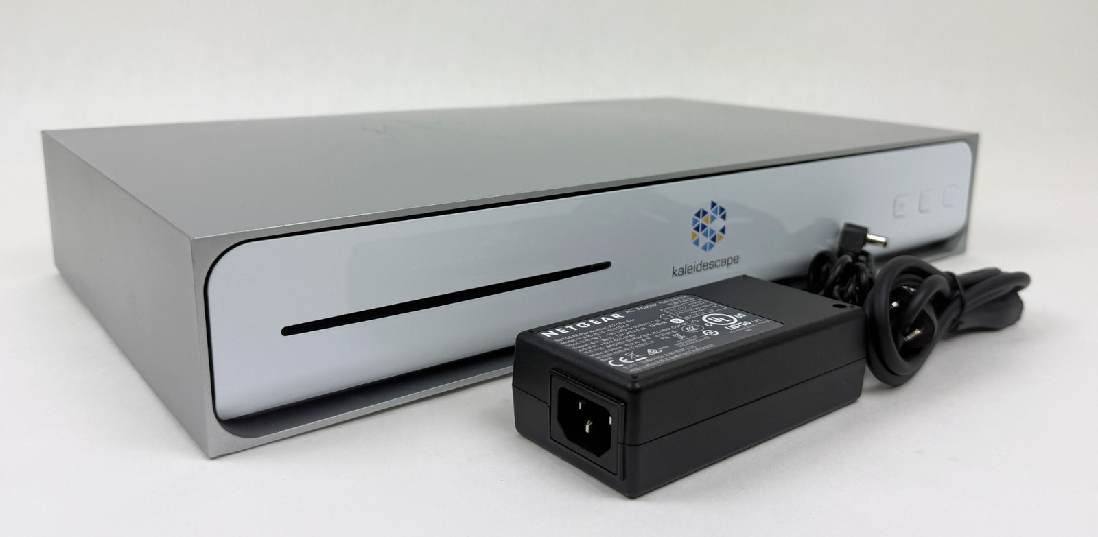 Kaleidescape Cinema One K0503-0100 BluRay Player – Scratches