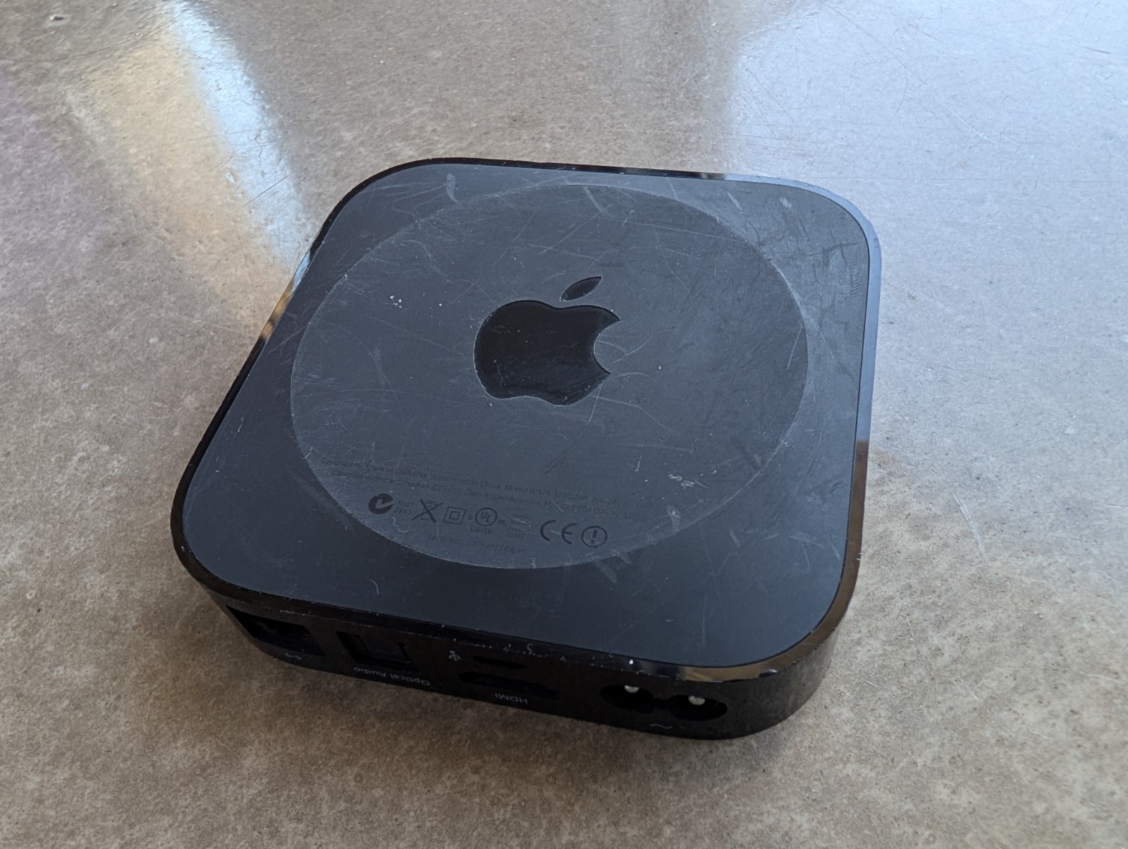 Apple TV (2nd Generation) 8GB Media Streamer – A1378
