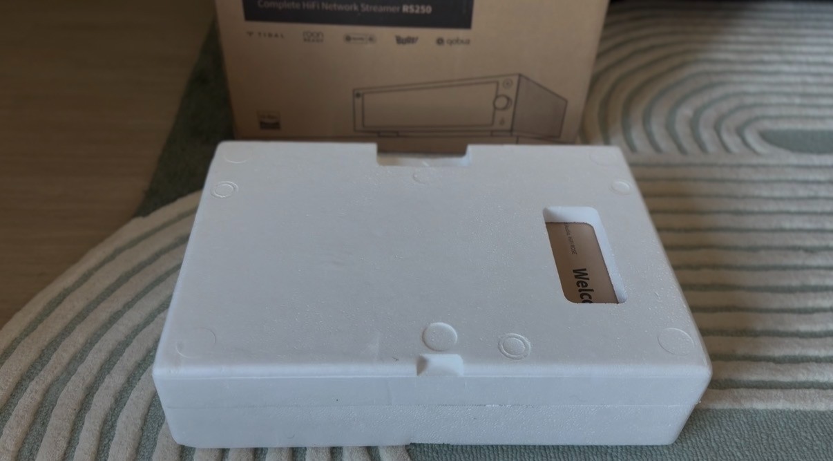 HiFi Rose RS250A Network Streamer DAC Preamp – OPEN BOX UNUSED – Silver
