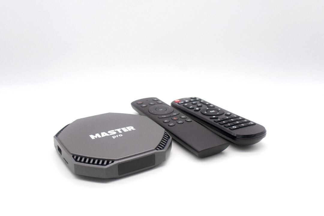 Master Pro 8K Android Box – Stunning 8K Resolution & Next-Level Entertainment!