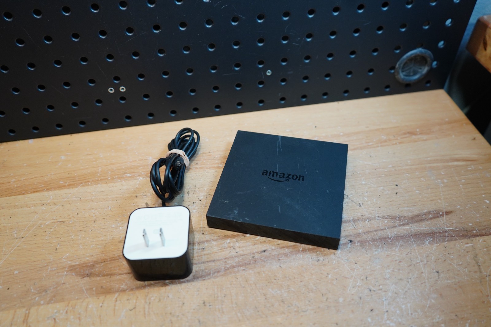 (I) Amazon Fire TV 2nd Generation 4K DV83YW Streaming Media Player No Remote