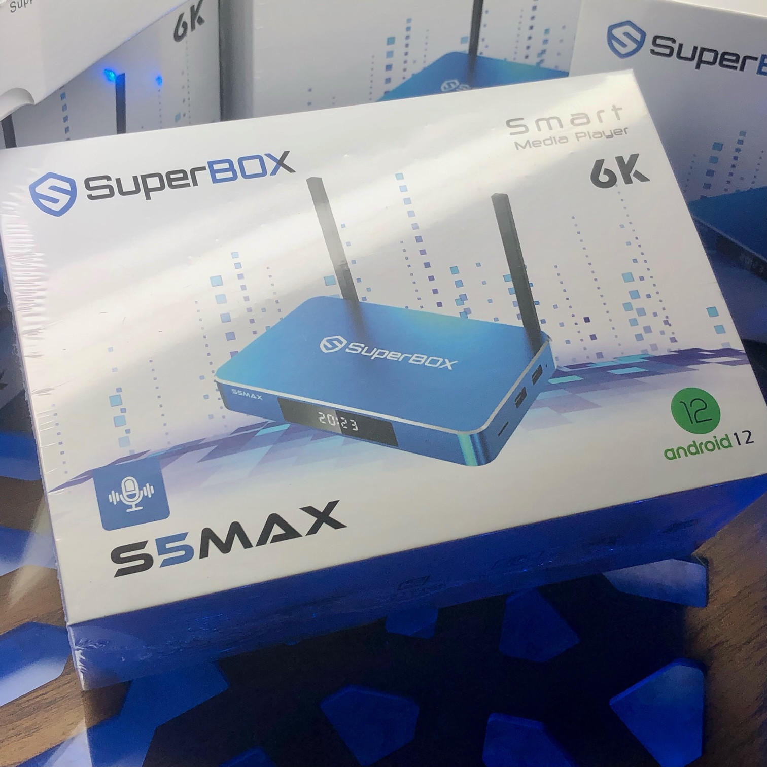 NEW Cetified Manufacturer Direct SUPERBOX S5 MAX Streaming Box + FREE TV STAND