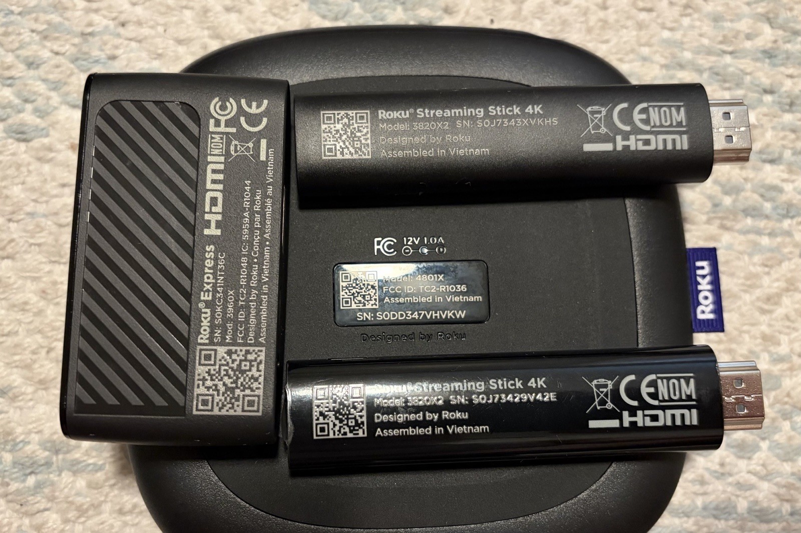Roku Streaming Device Bundle x 4 – 2 Sticks 3820×2, 3960x, 4801x -All w/ Remotes