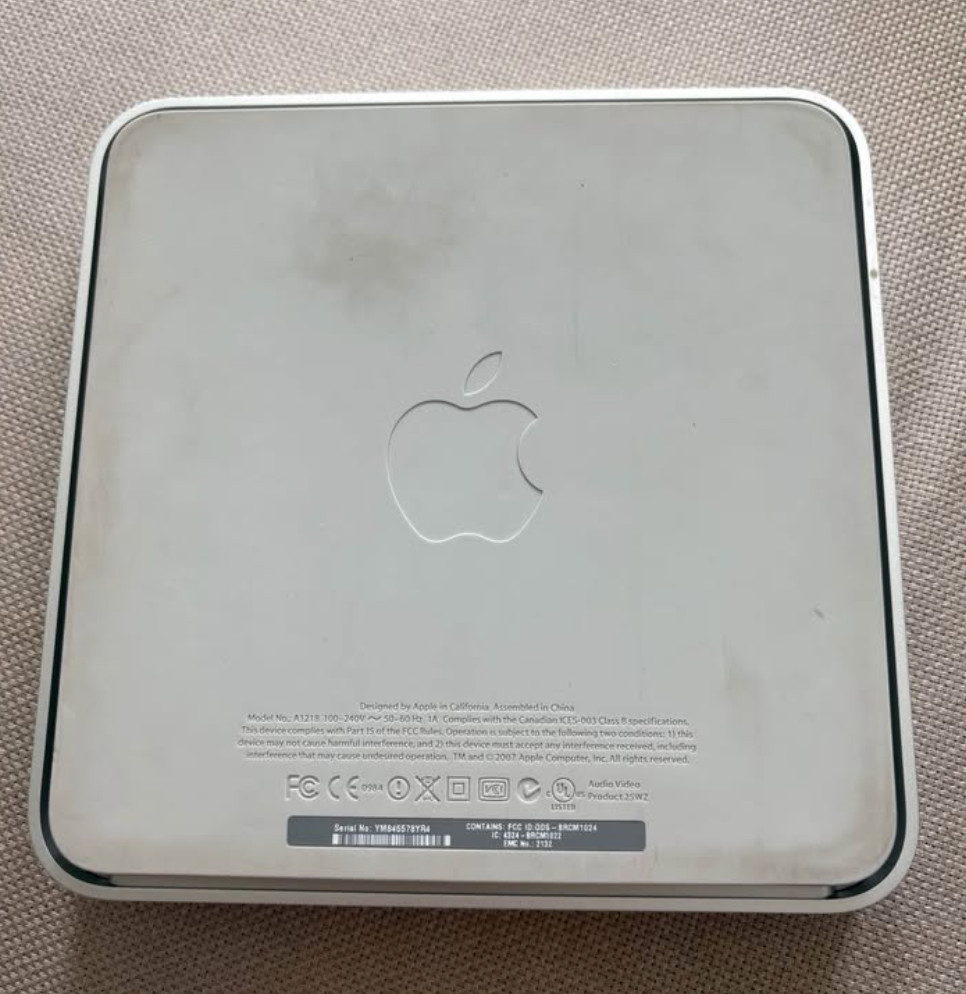 Apple TV (1st Generation) 160GB Media Streamer – A1218