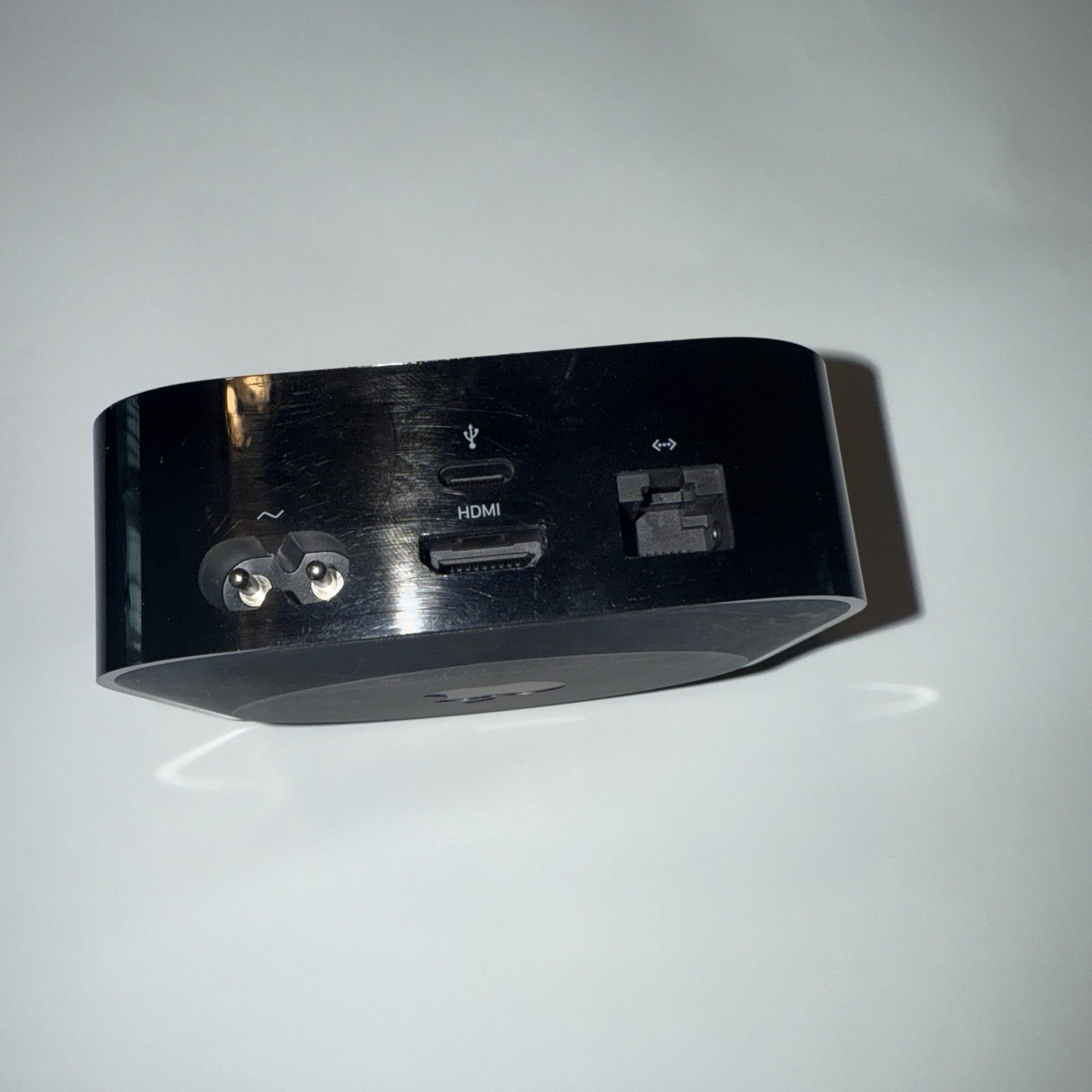 Apple TV HD 4th Gen A1625 MR912LL/A 2GB RAM 32GB