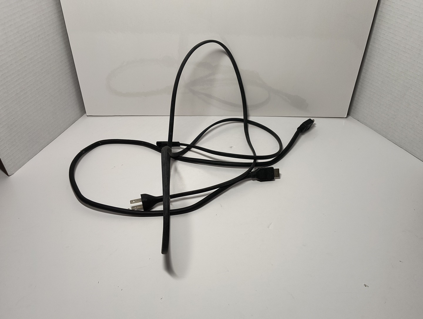 Apple TV 2nd Generation A1378 – Includes Power & HDMI Cables – Tested