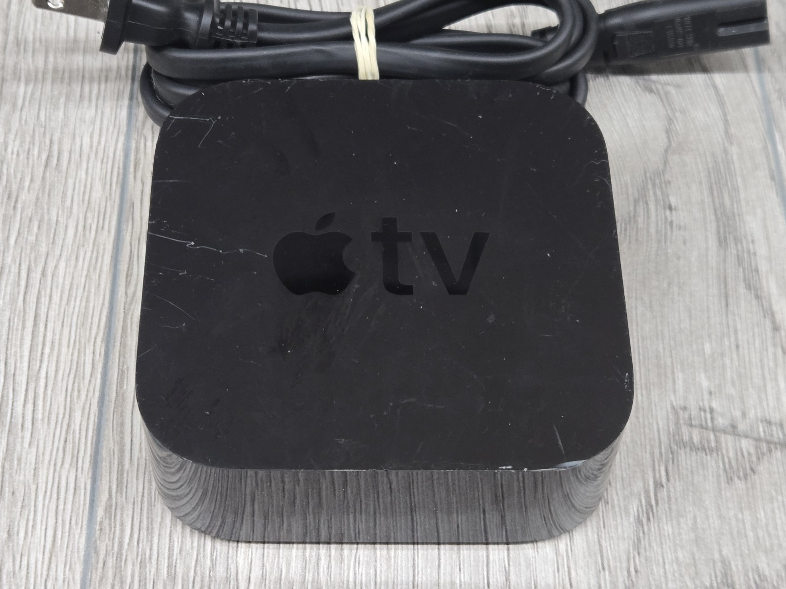 Apple TV A1625 4th Generation 32GB HD Media Streamer MR912LL/A – No Remote