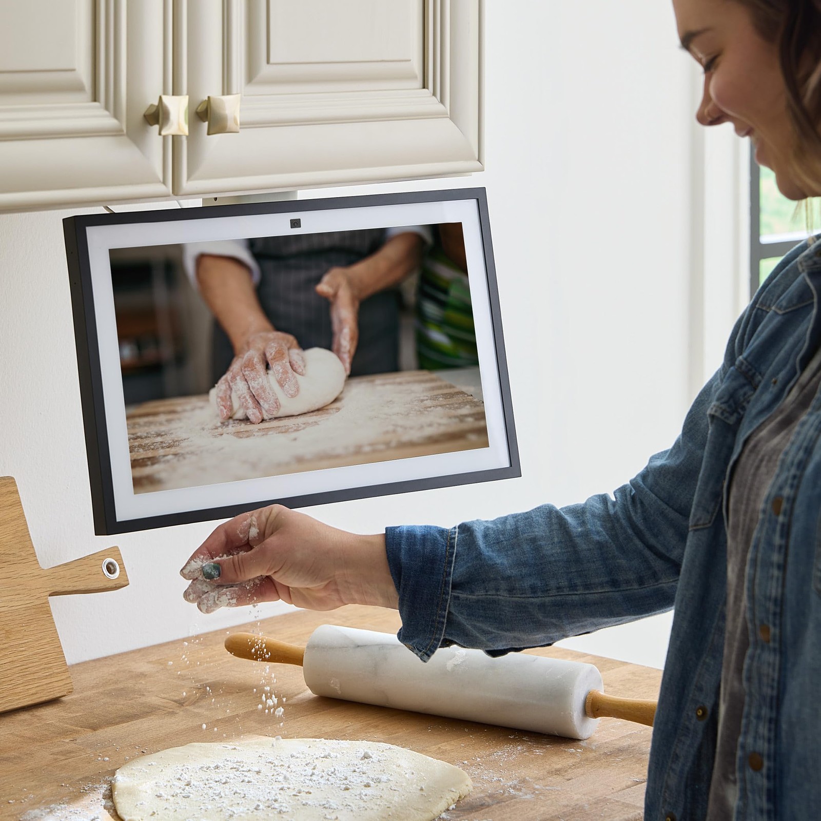 Made for Amazon Under-Cabinet Mount, Echo Show 15 (Gen 1, 2021 & White