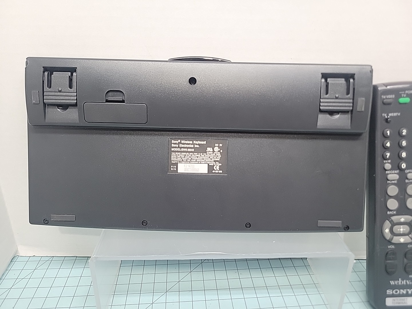 Sony Webtv Keyboard SWK-8640 And Remote Control RM-Y801