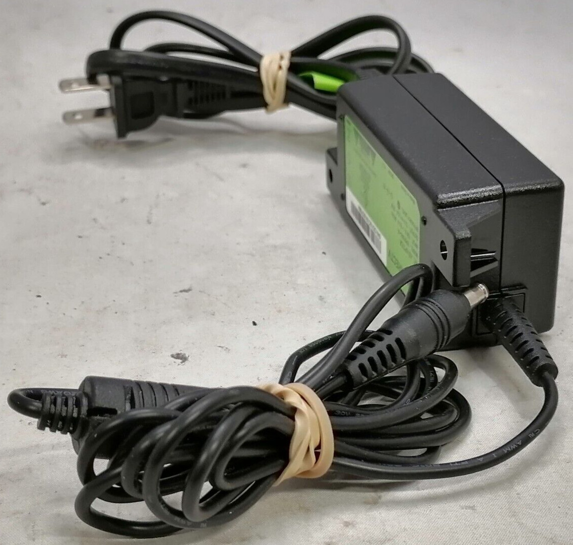 AT&T TV Now Streaming Player C71KW-200 With Remote And Power Cable