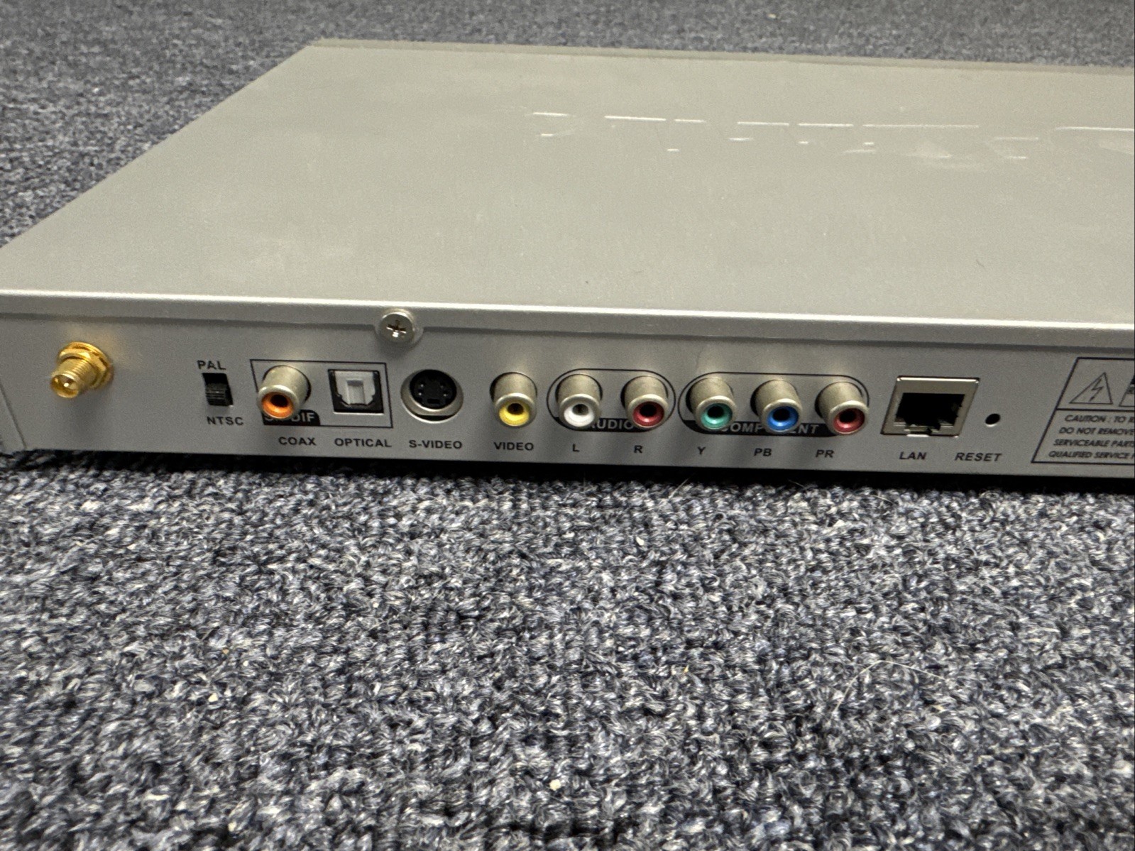 D-Link DSM-320 Media Player Wireless Digital Media Streamer No Antenna
