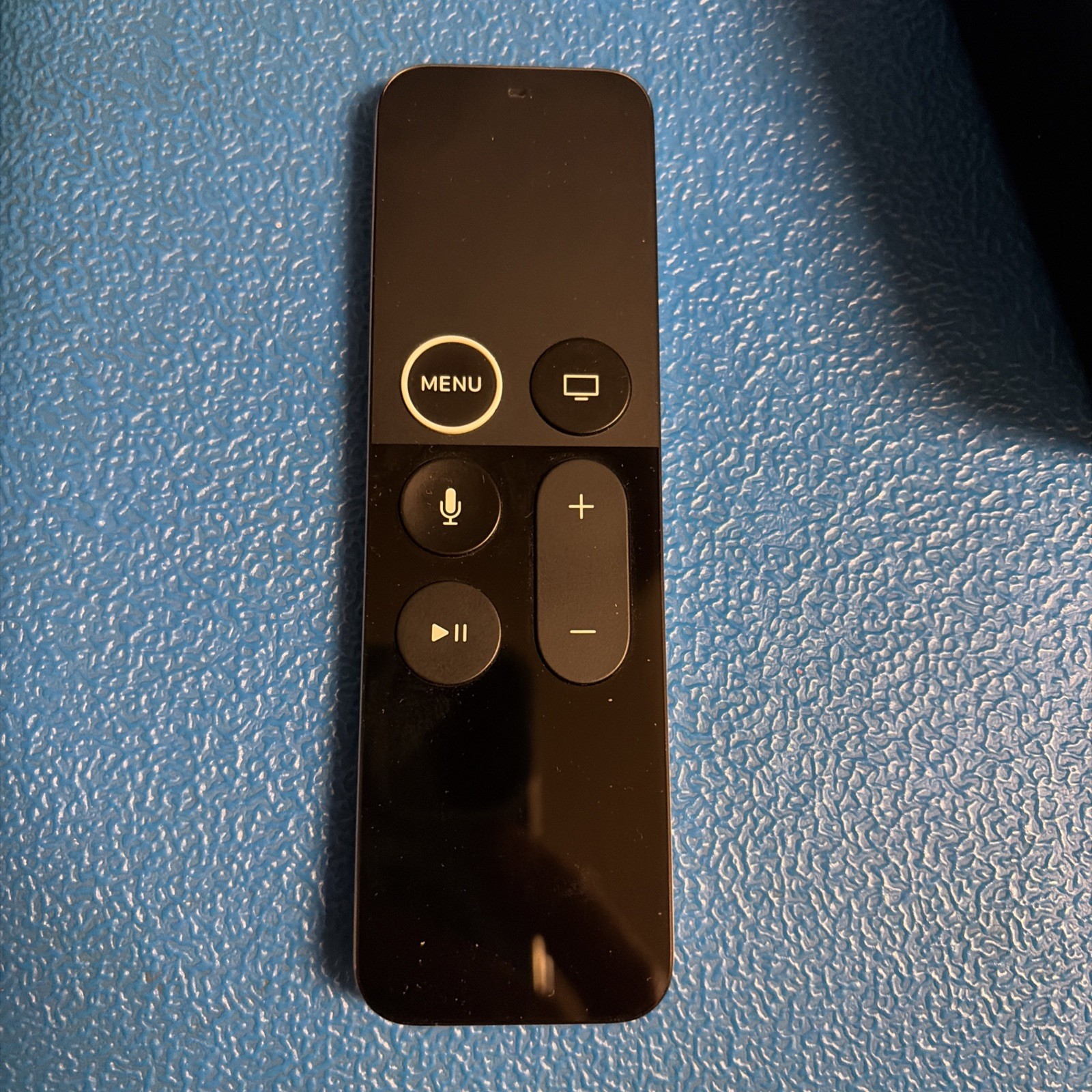 Apple TV 4K HDR 32GB Media Streamer Black MQD22LL/A Model A1842 w/hdmi cord