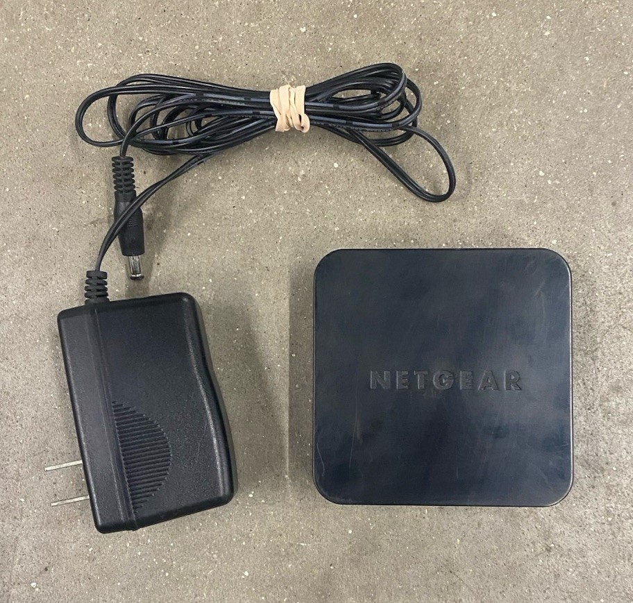 Netgear Neo TV Max Streaming Player Model AC Adapter NTV300- No Remote