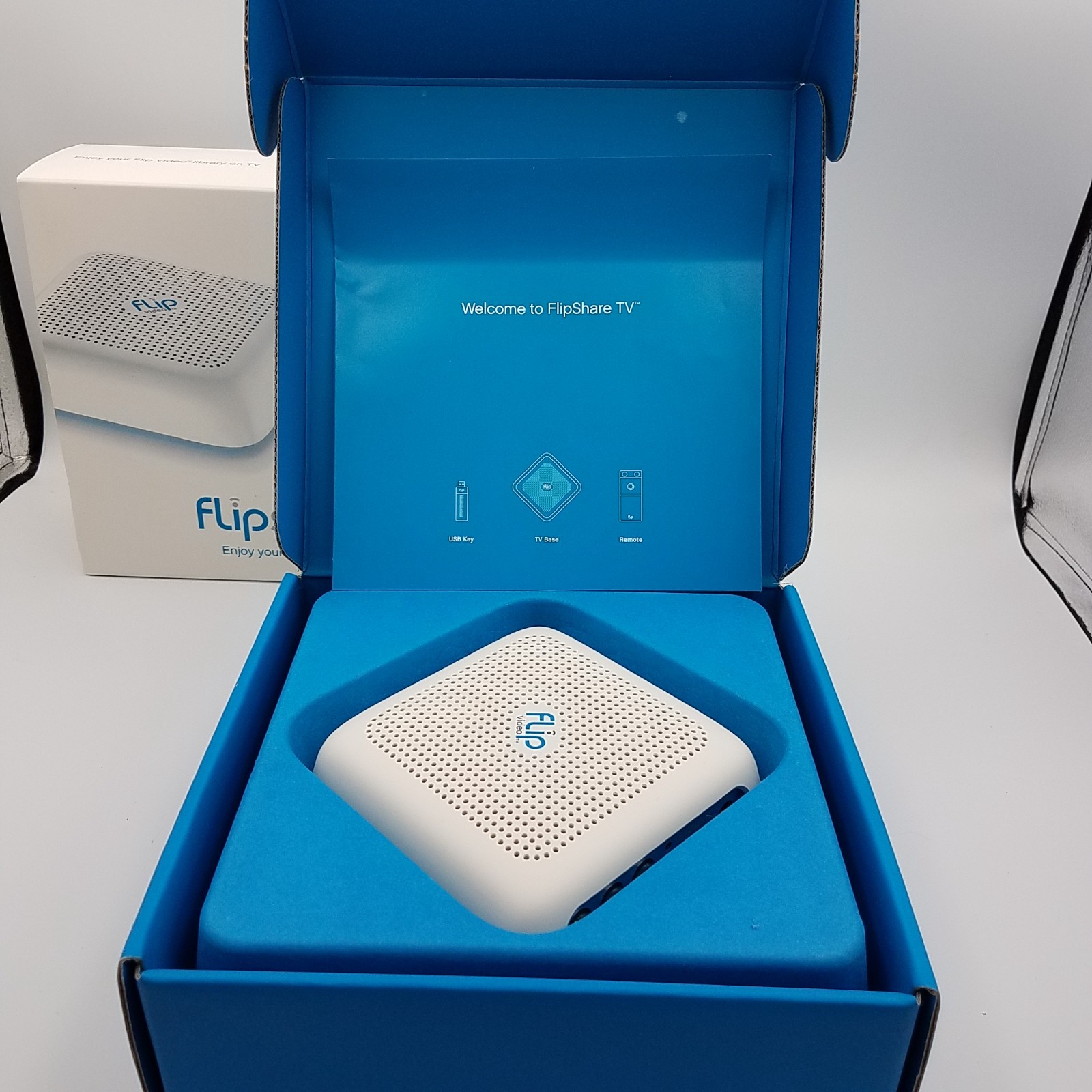 CISCO FlipShare TV automatically connects your TV to your computer
