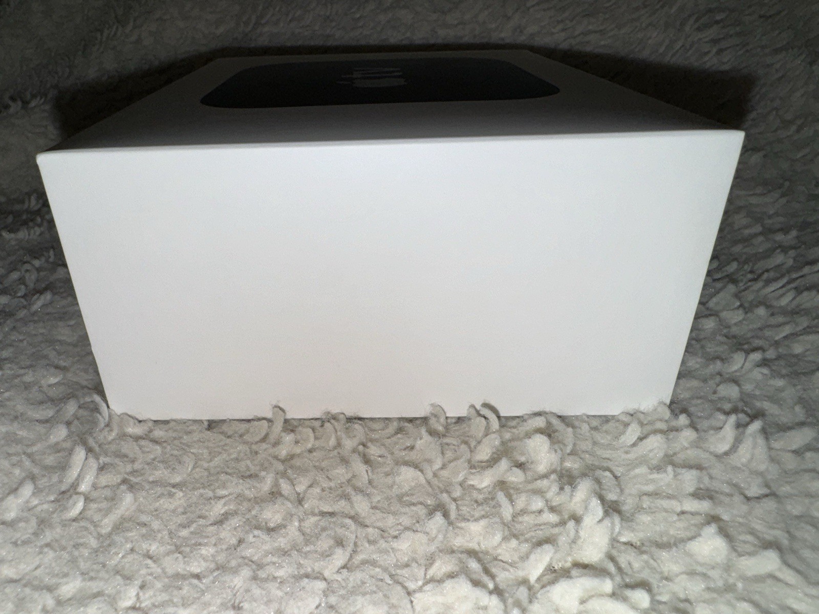 *EMPTY BOX ONLY* APPLE TV 4K HDR Media 1st Generation MQD22LL/A – A1842 32GB