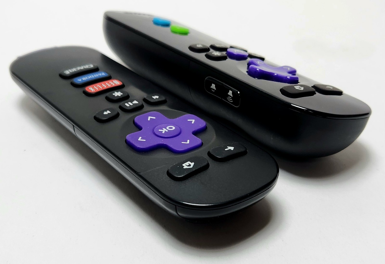 Roku 2 XD 3050X Media Streaming Device (2nd Gen) with 2 Remotes & Power Adapter