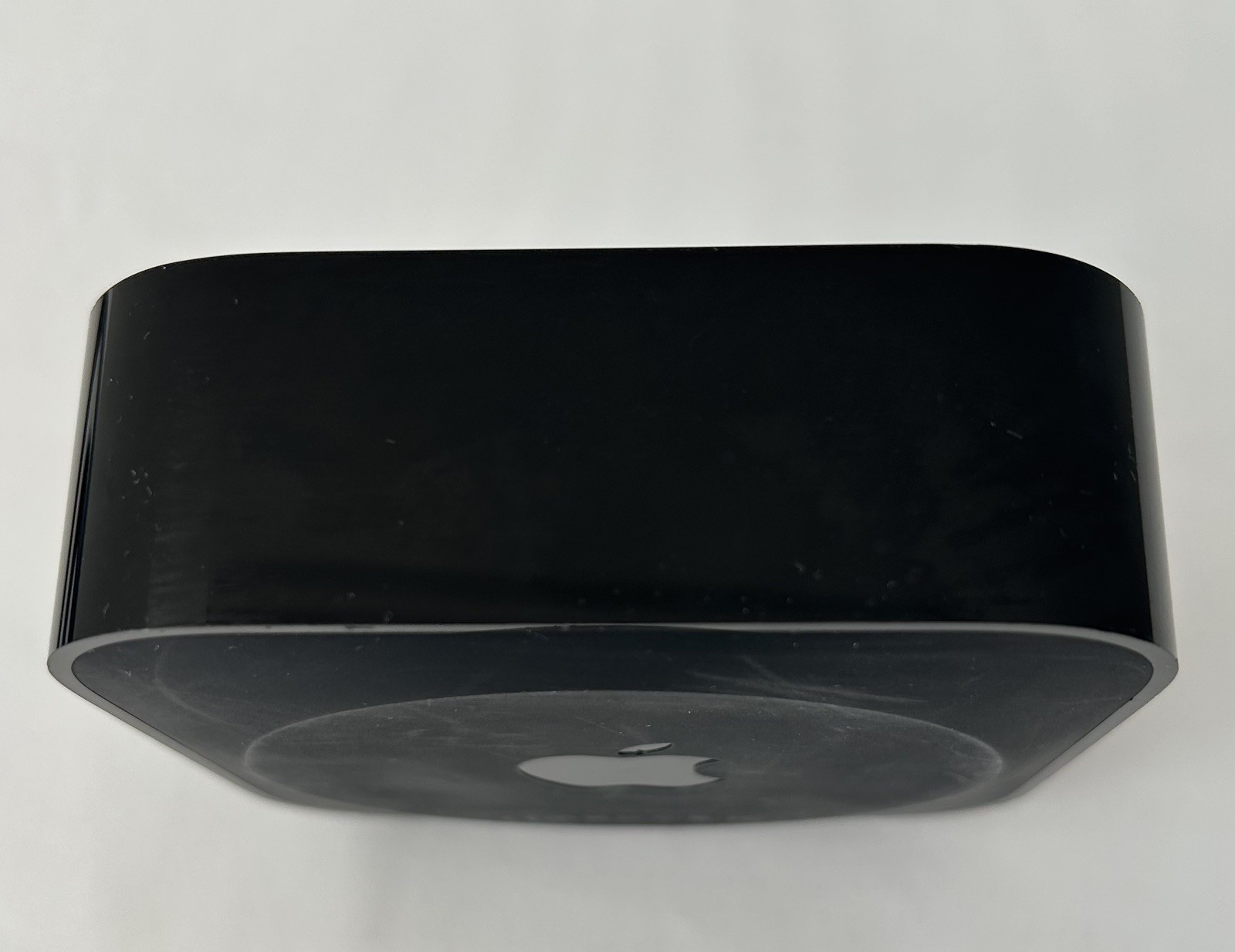 Apple TV 4th Gen A1625 64GB Streaming Media Player W/Power & HDMI Cord UPDATED