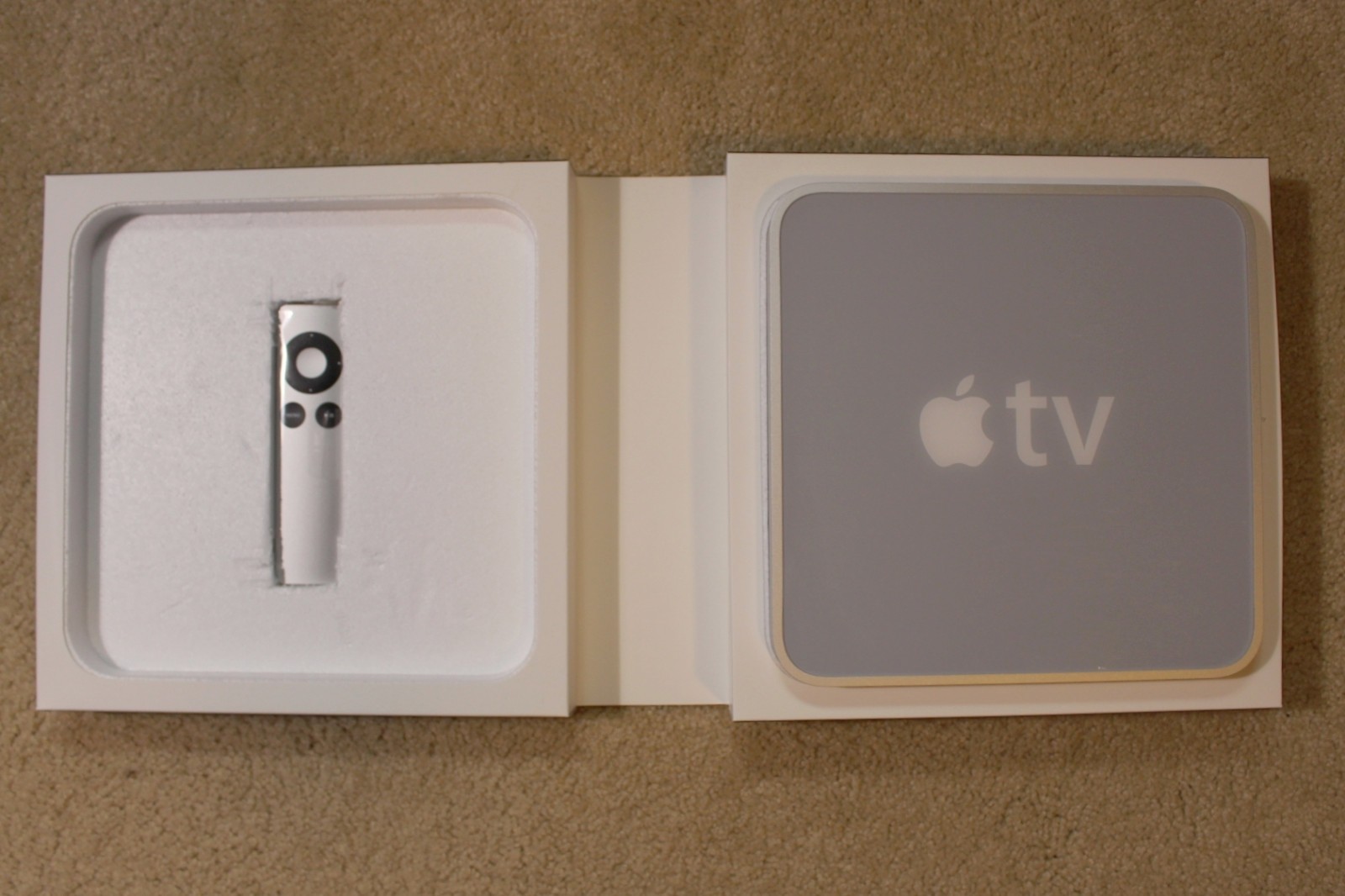Apple TV 1st Gen A1218 | 160GB MB189LL/A | Complete In Box | Remote A1294