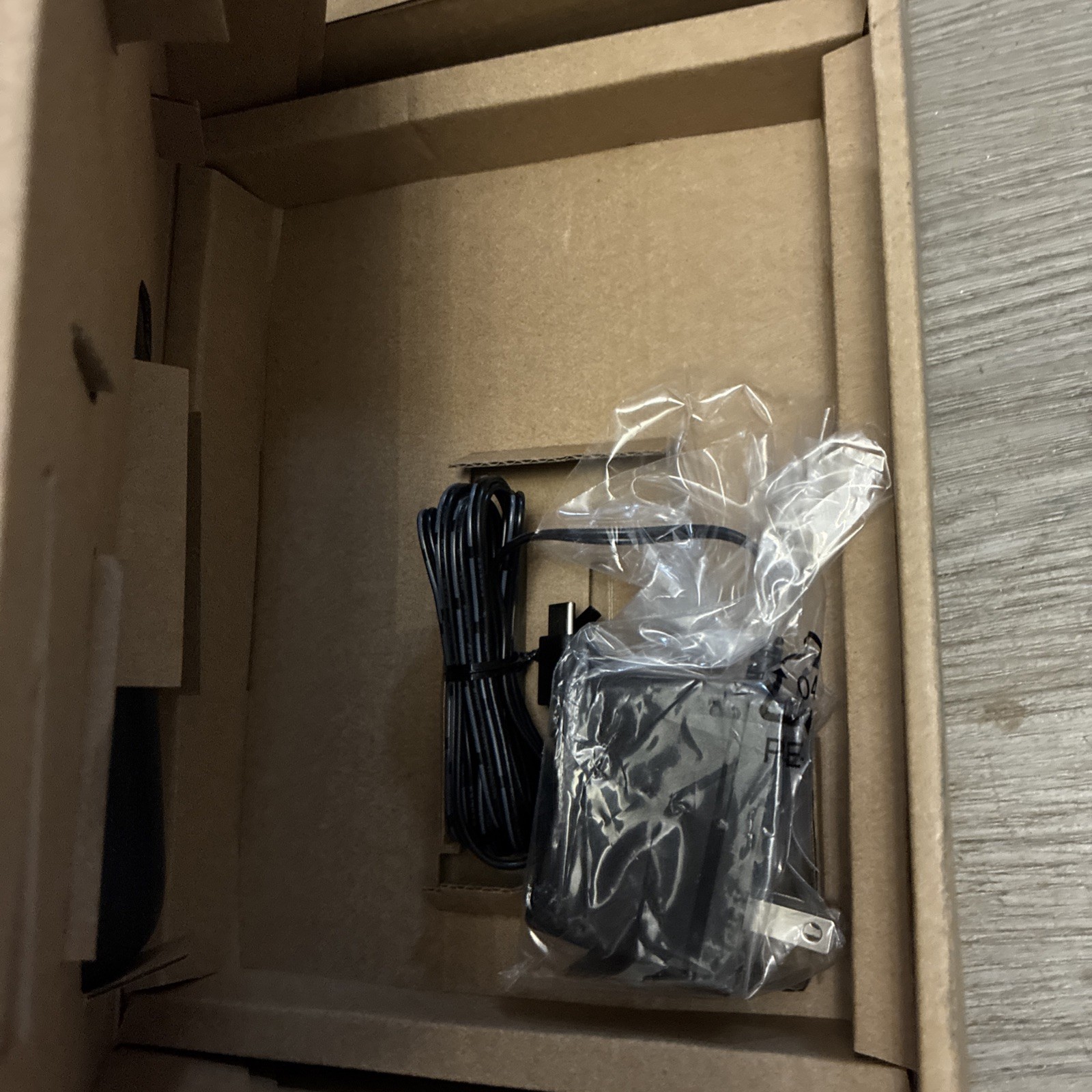 DIRECTV Gemini Air Streaming Device 4K Model P21KW-500 Wth AC Adapter and Remote