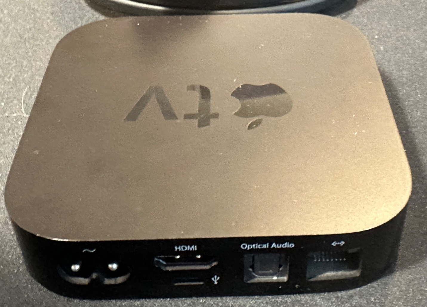 Apple TV Media Streamer 3rd Gen Model A1427 EMC2528 Remote WiFi Ethernet- TESTED