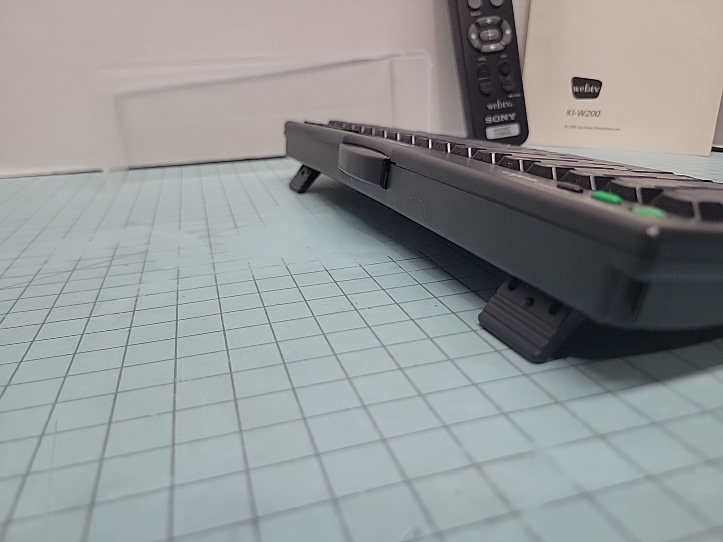 Sony Webtv Keyboard SWK-8640 And Remote Control RM-Y801