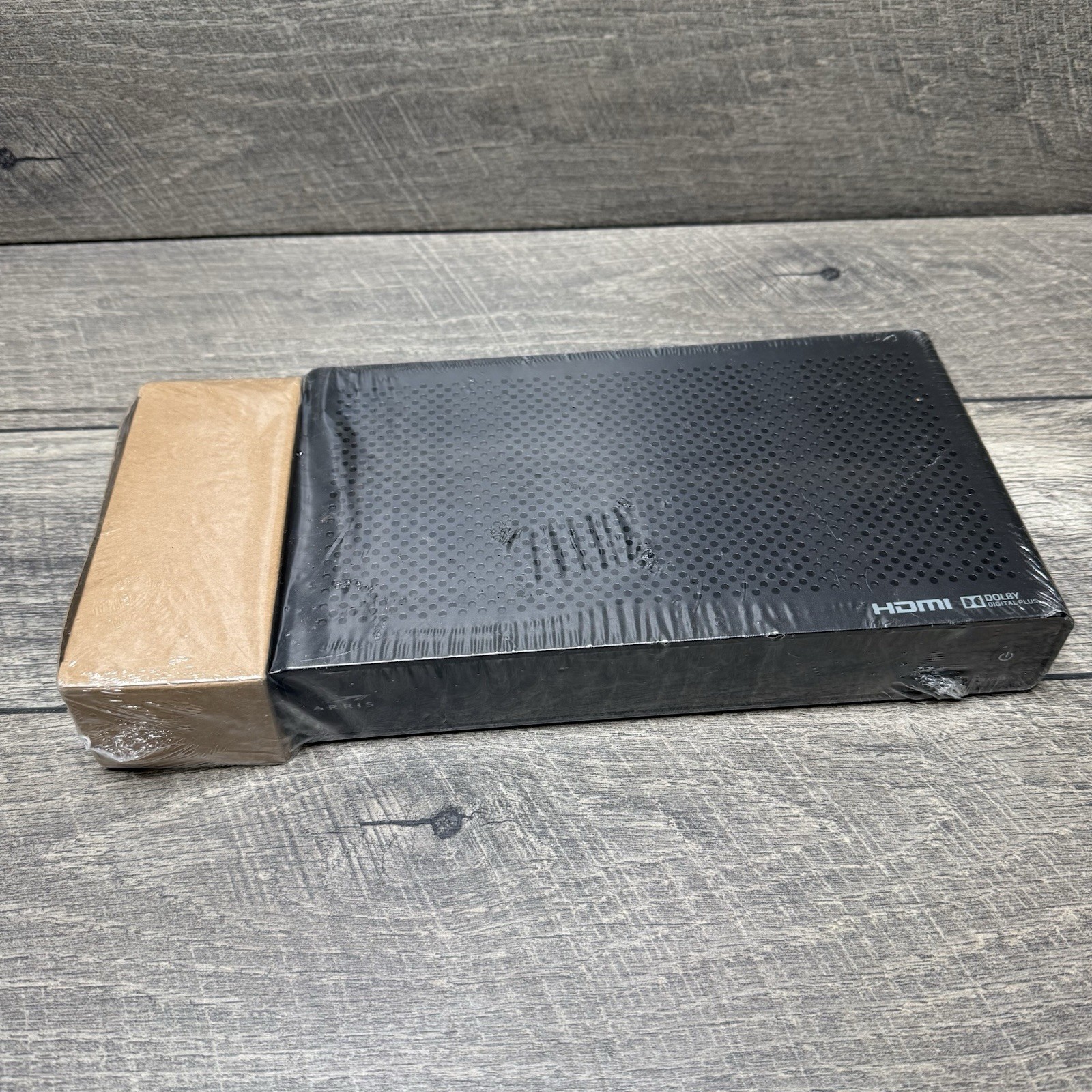 ARRIS DCX3200 A081/033 Set-Top Box + Power Supply – New/Sealed