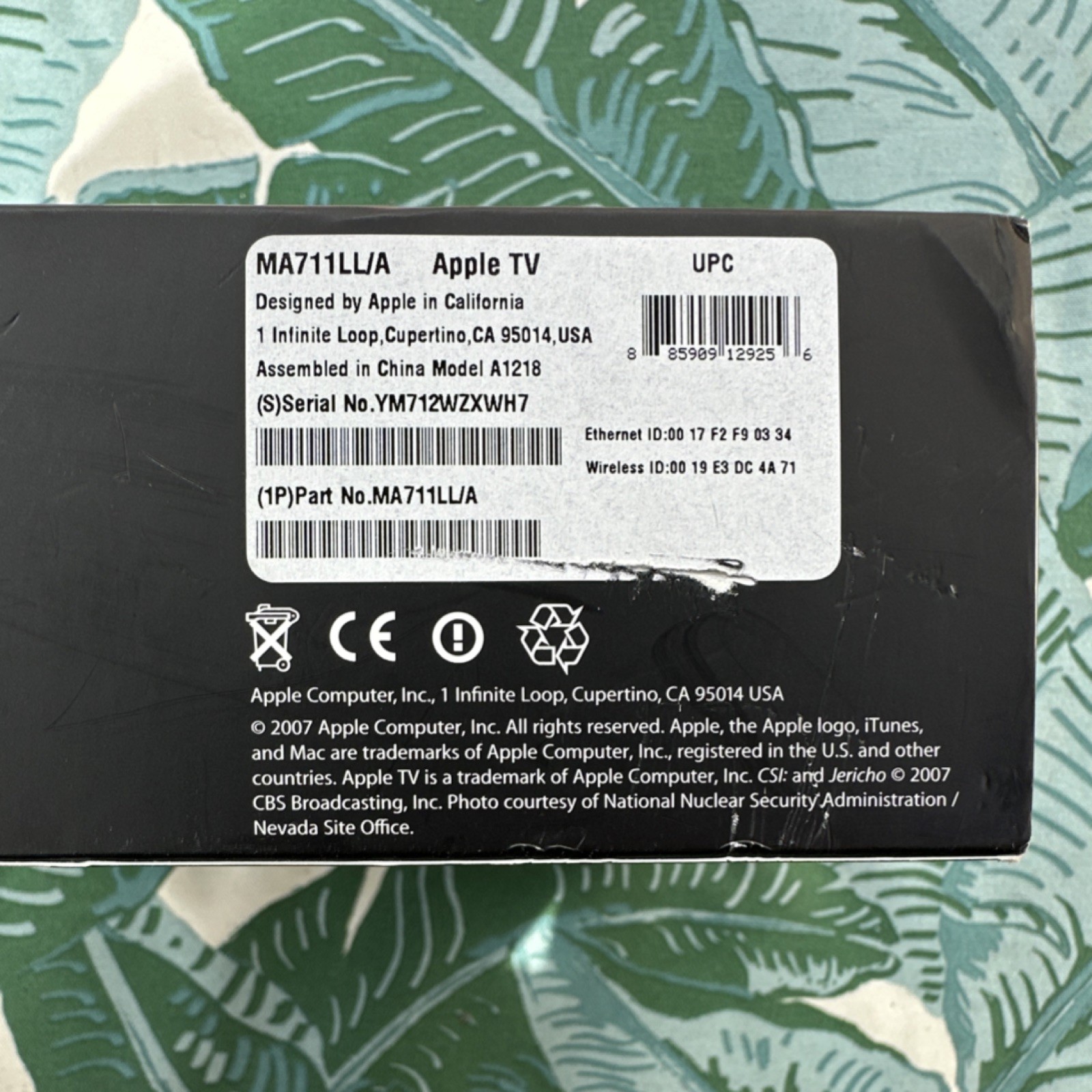 Apple TV A1218 MA711LL/A Media Streamer Box HDMI Wi-Fi Silver Music Photos