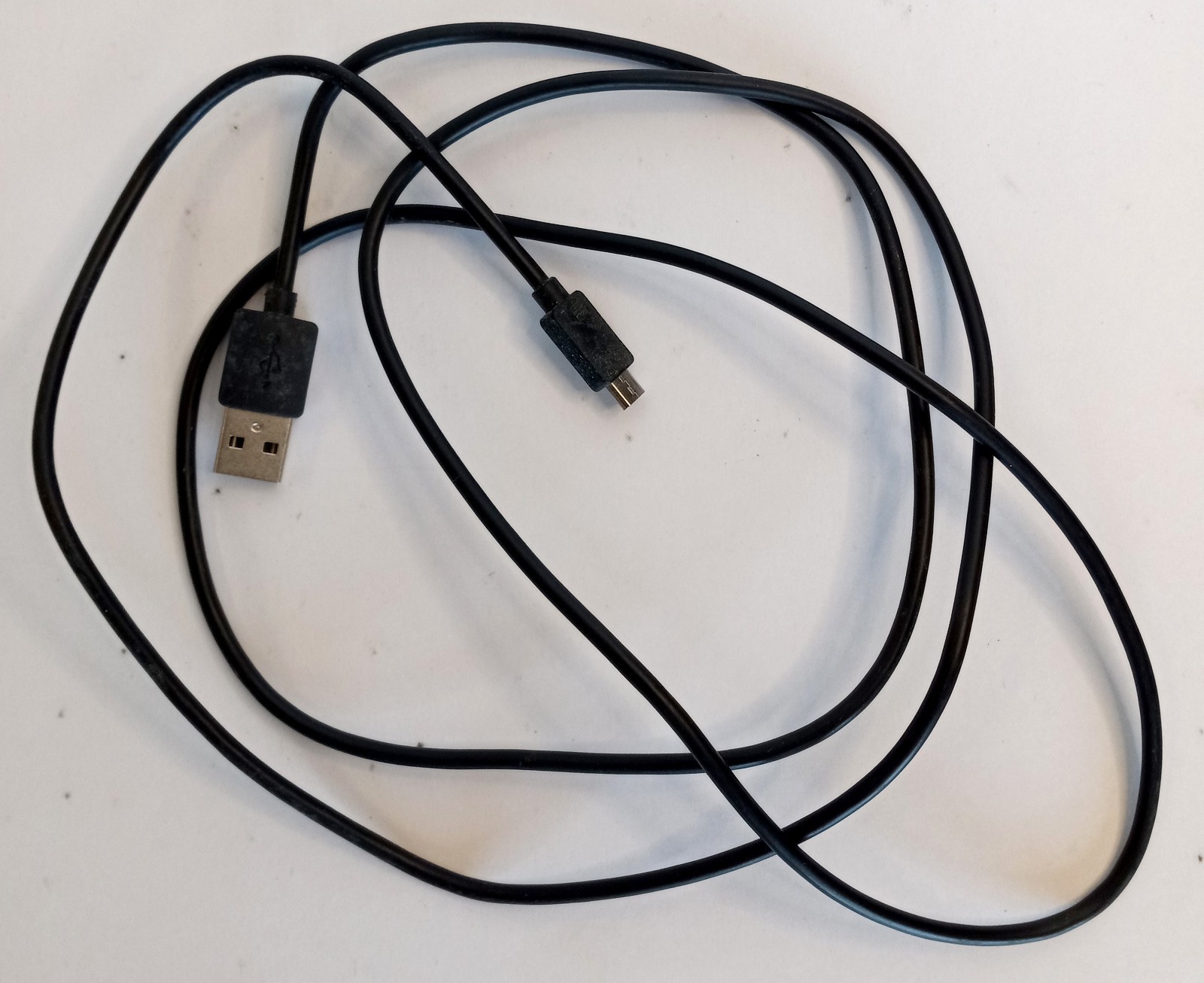 Roku 3900X Media Streaming Device HDMI Cable Power Cable no remote