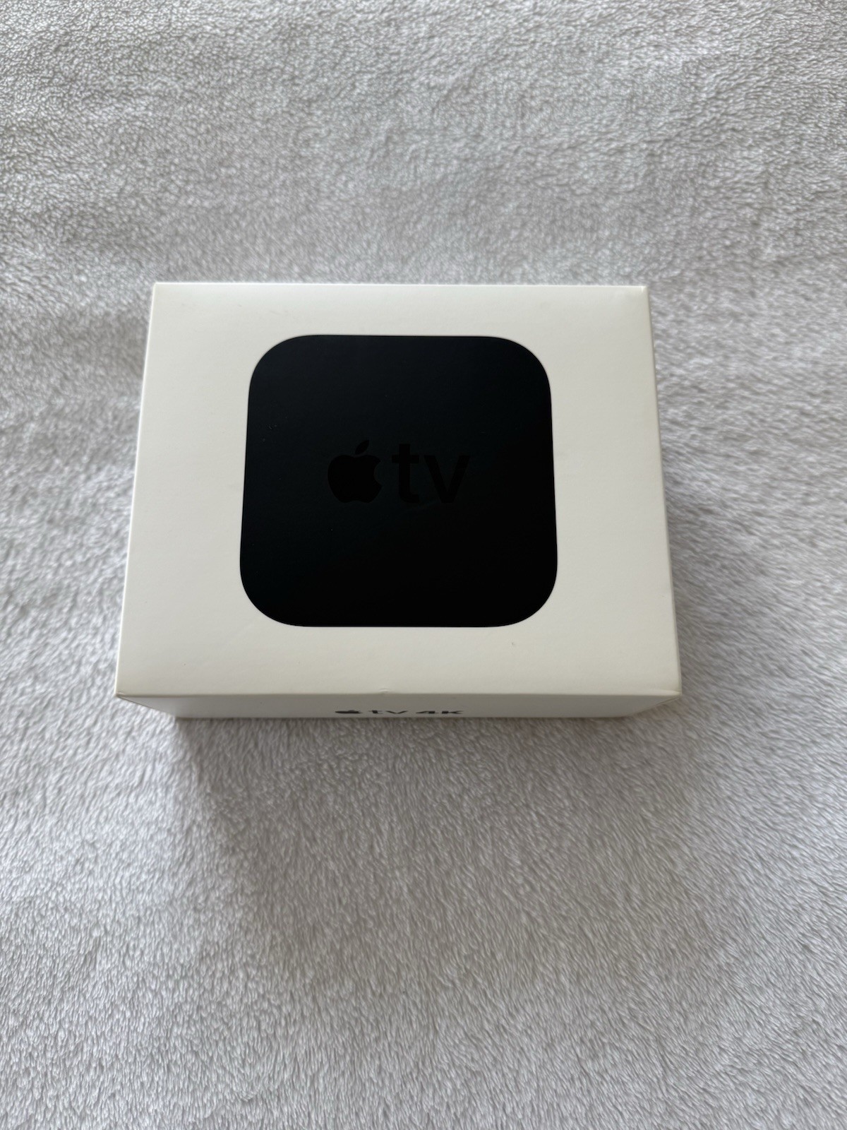 Apple TV 4K 32GB 4K HDR Media Streamer MQD22LL/A A1842 with Siri Remote