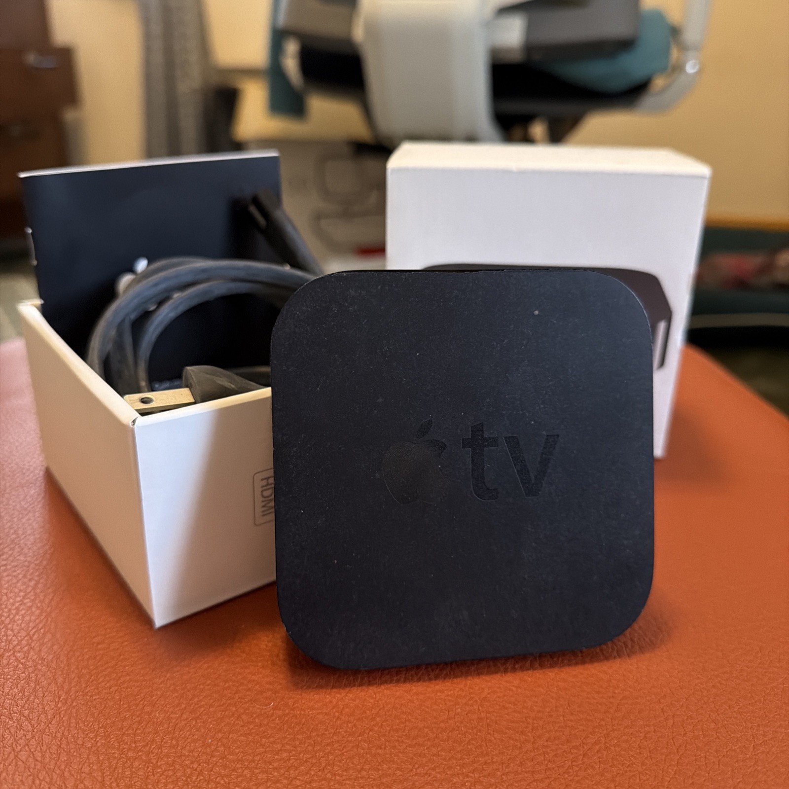 Apple TV A1378 8GB 2nd Generation MC572LL/A