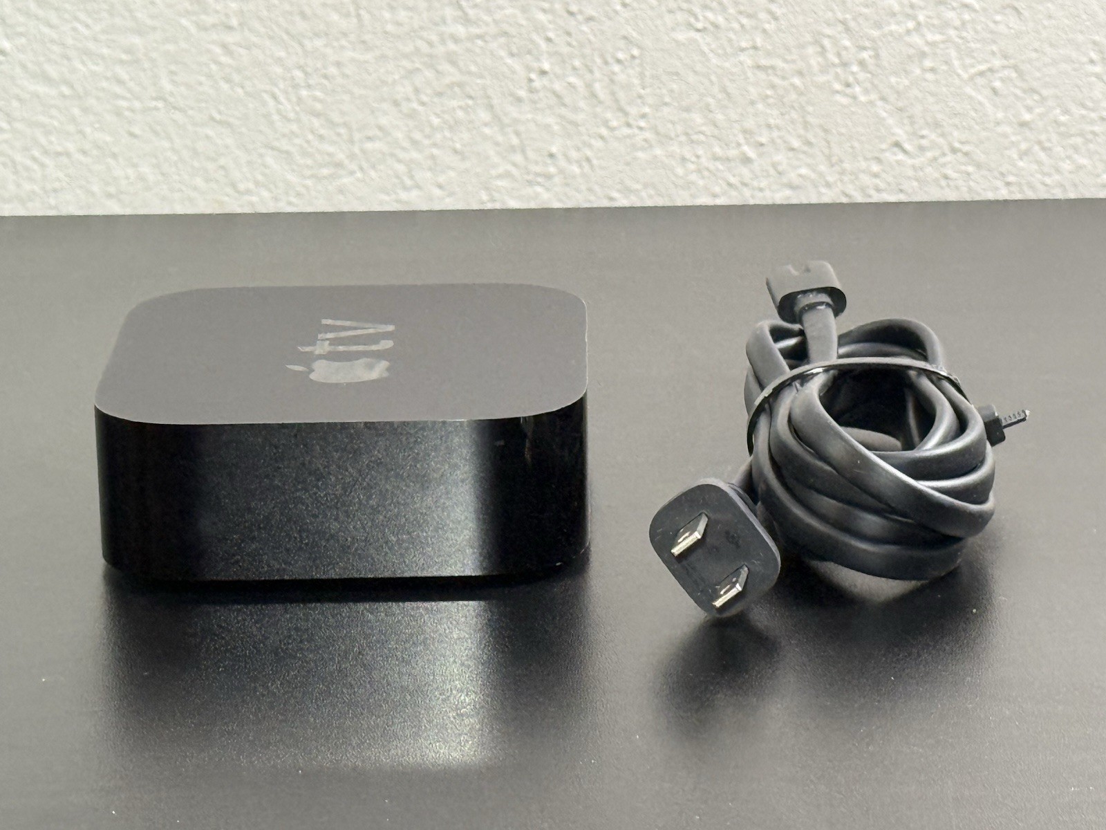 Apple TV HD 4th Gen 32GB A1625 Media Streamer w/ Power Cord No Remote 1080p FHD