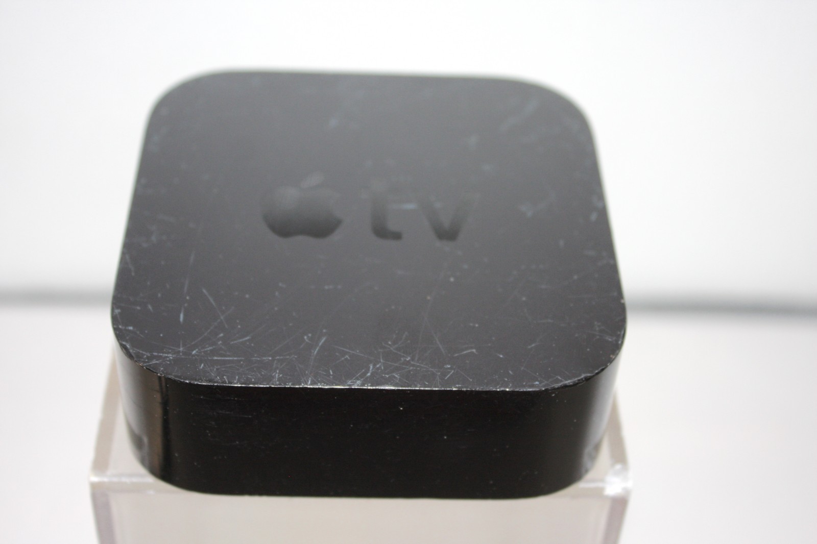 Apple TV 32GB 4K HD Media Streamer – 1st Generation A1842 – No Remote Or Cables