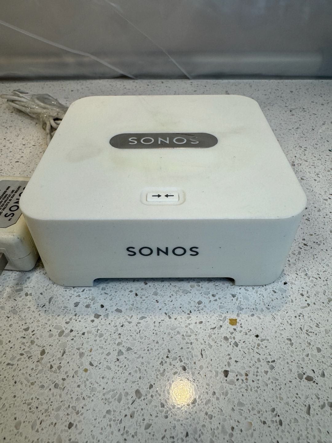 Sonos Wireless BRIDGE Model BR100 Multi-Room Network Adapter with Power Cord