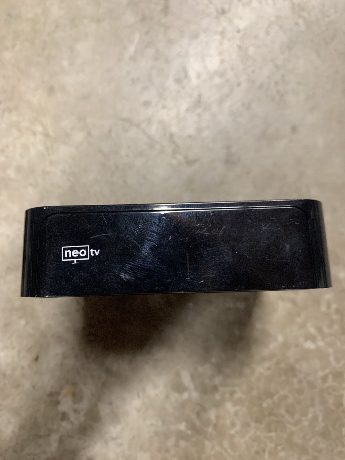 NetGear NTV300 HD Media Streaming Player  And Charger